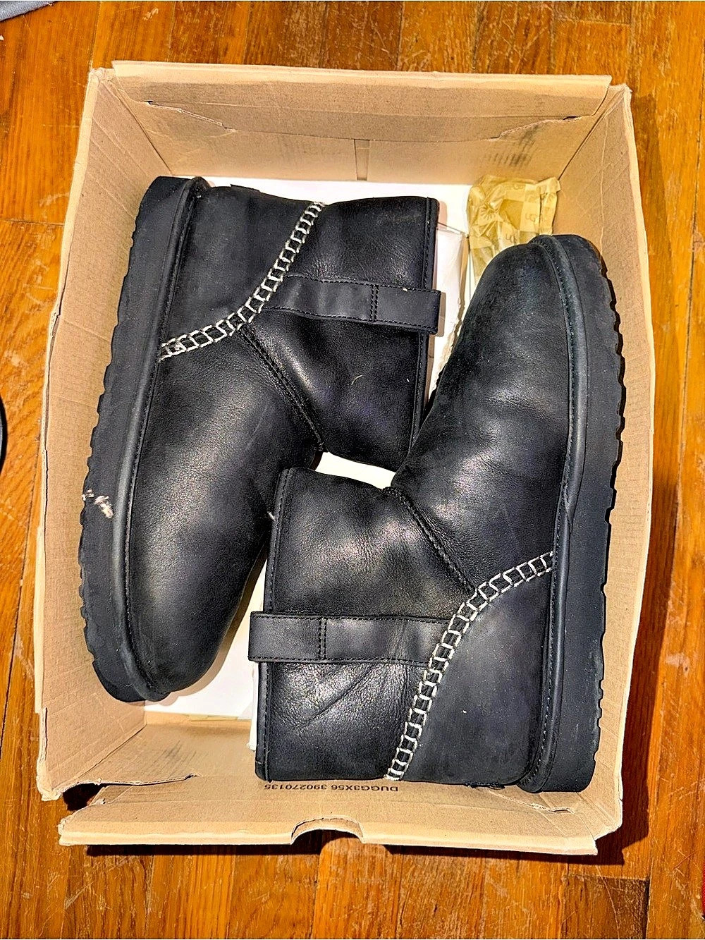 UGG MEN CLASSIC MINI STITCH Boot Black Size 13 Water Resistant